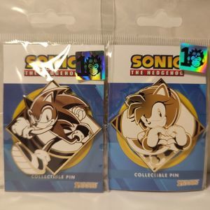 Sonic The Hedgehog And Amy Rose Enamel Pins Set Official Sega Collectibles